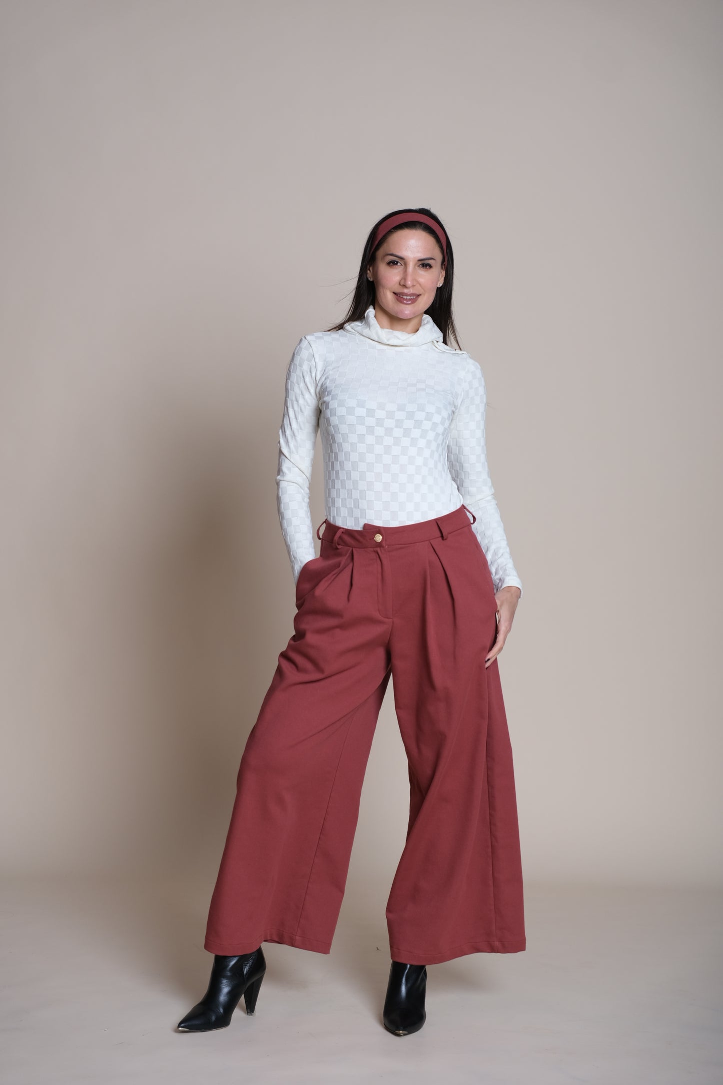 Caprice Pleated Trousers Burgundy