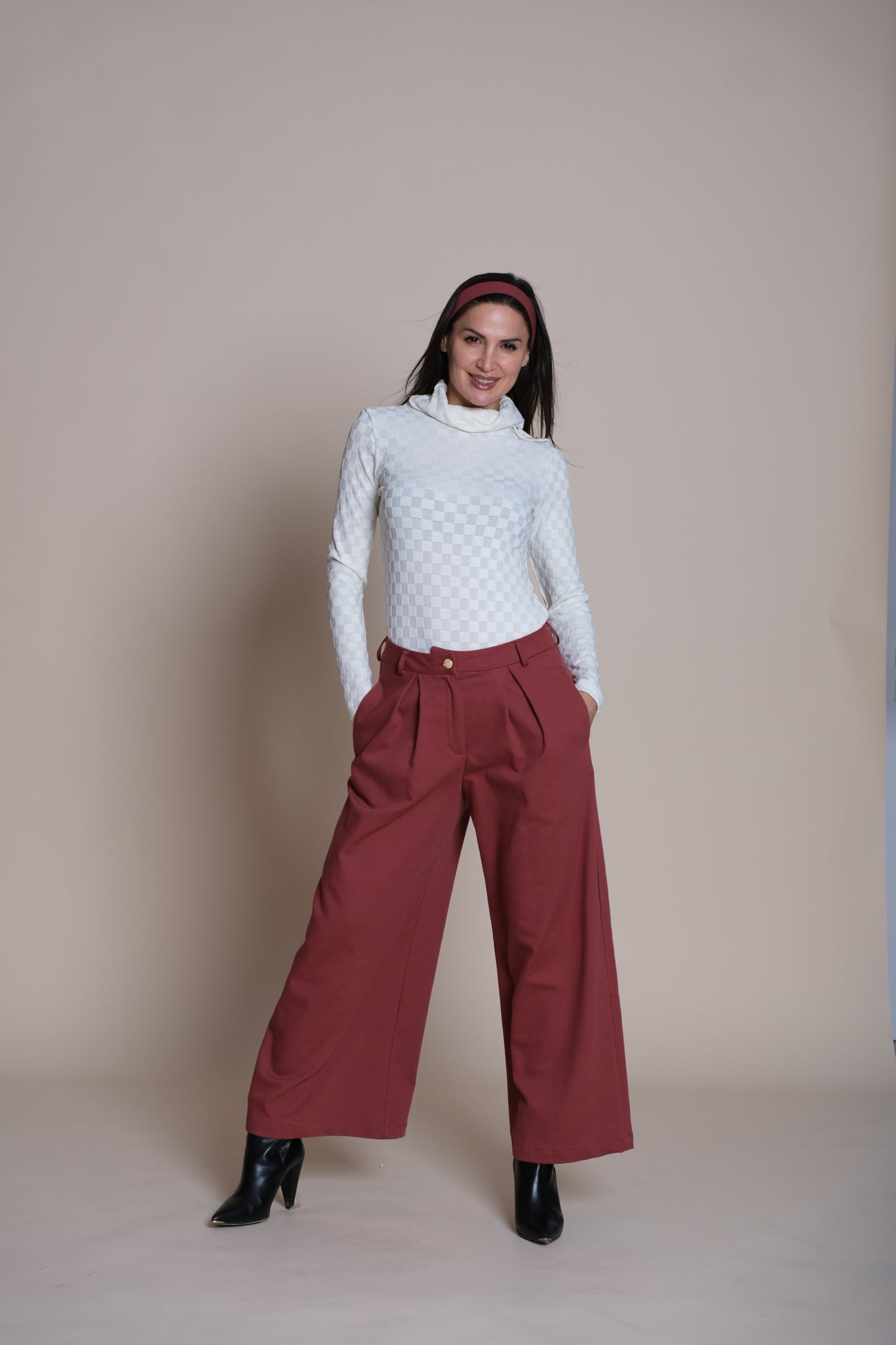 Caprice Pleated Trousers Burgundy